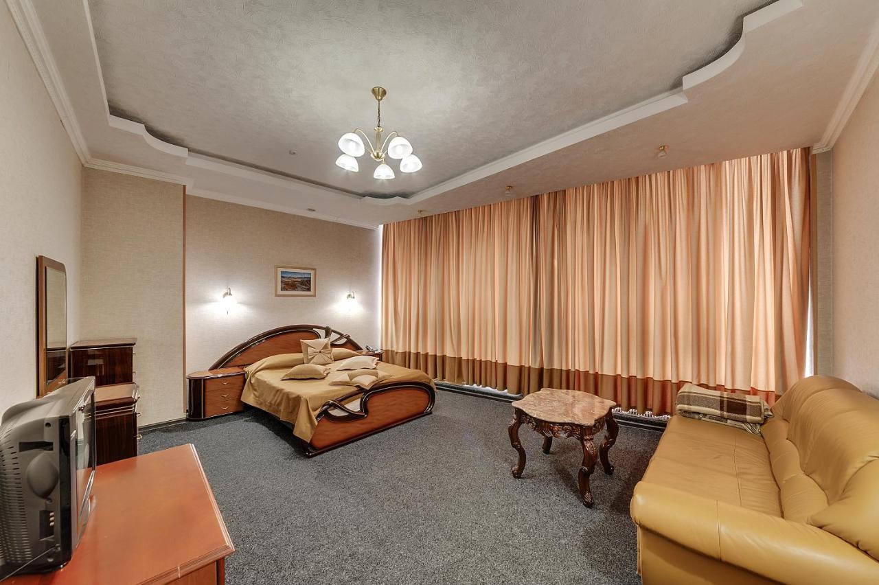 Soborniy Hotel Zaporizhia Exterior photo
