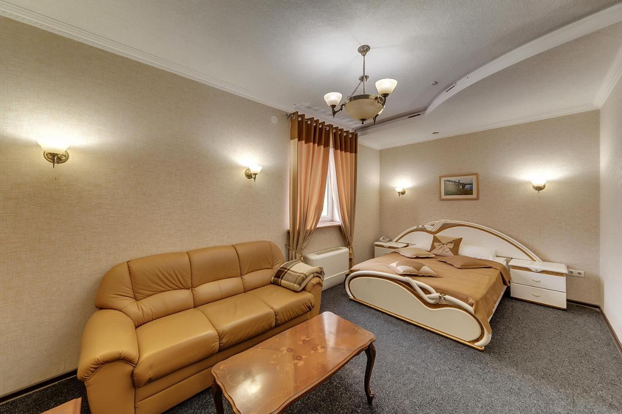 Soborniy Hotel Zaporizhia Exterior photo