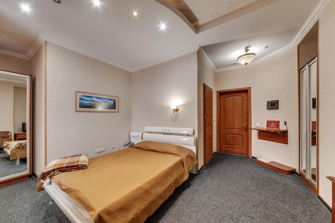 Soborniy Hotel Zaporizhia Exterior photo